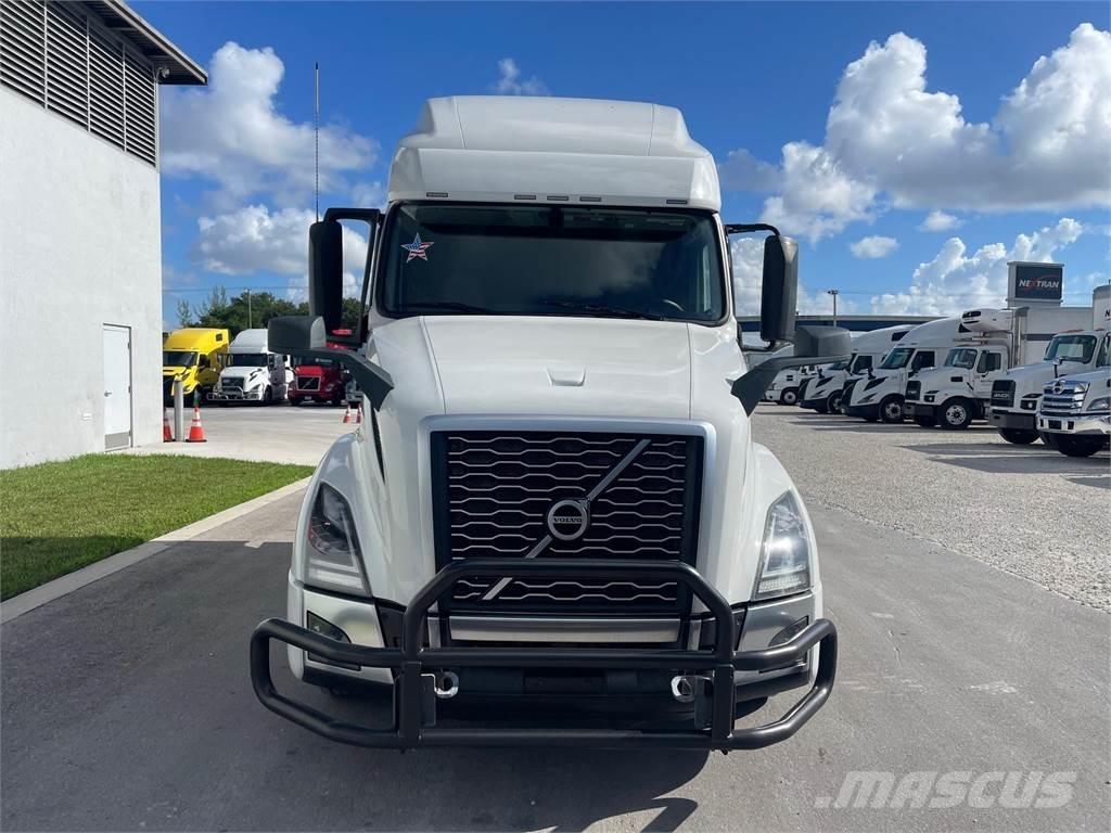 Volvo VNL64T760 Conventional Trucks / Tractor Trucks