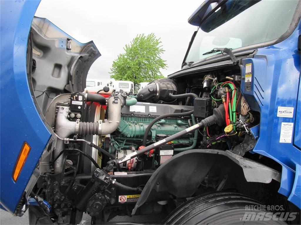 Volvo VNL64T760 Conventional Trucks / Tractor Trucks