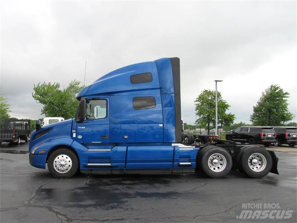 Volvo VNL64T760 Conventional Trucks / Tractor Trucks