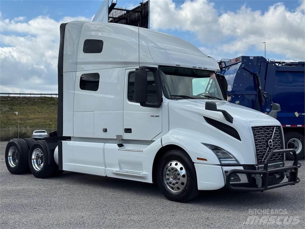 Volvo VNL64T760 Conventional Trucks / Tractor Trucks