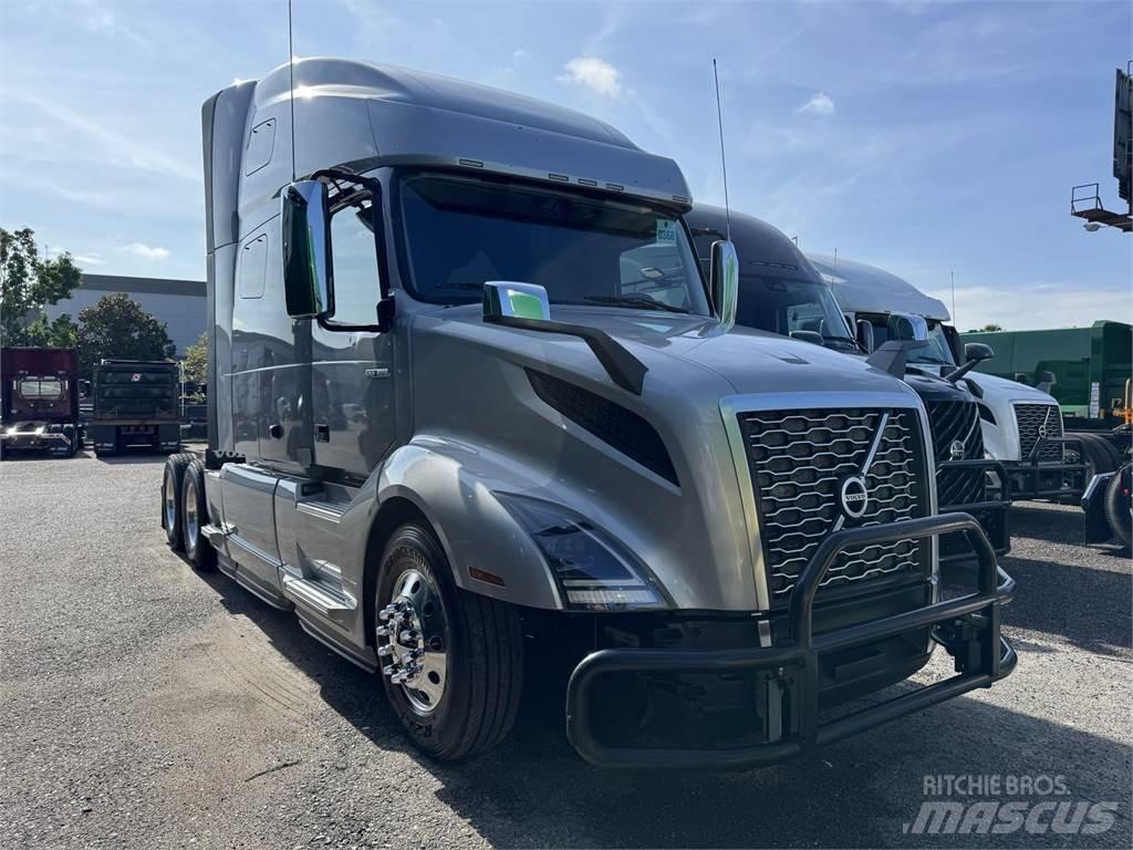 Volvo VNL64T760 Conventional Trucks / Tractor Trucks
