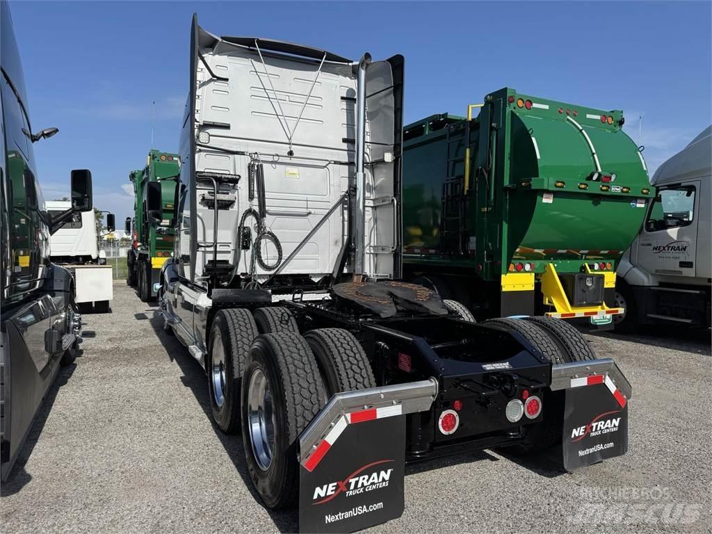 Volvo VNL64T760 Conventional Trucks / Tractor Trucks