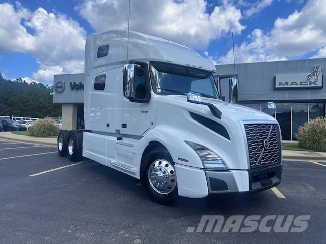 Volvo VNL64T760 Conventional Trucks / Tractor Trucks