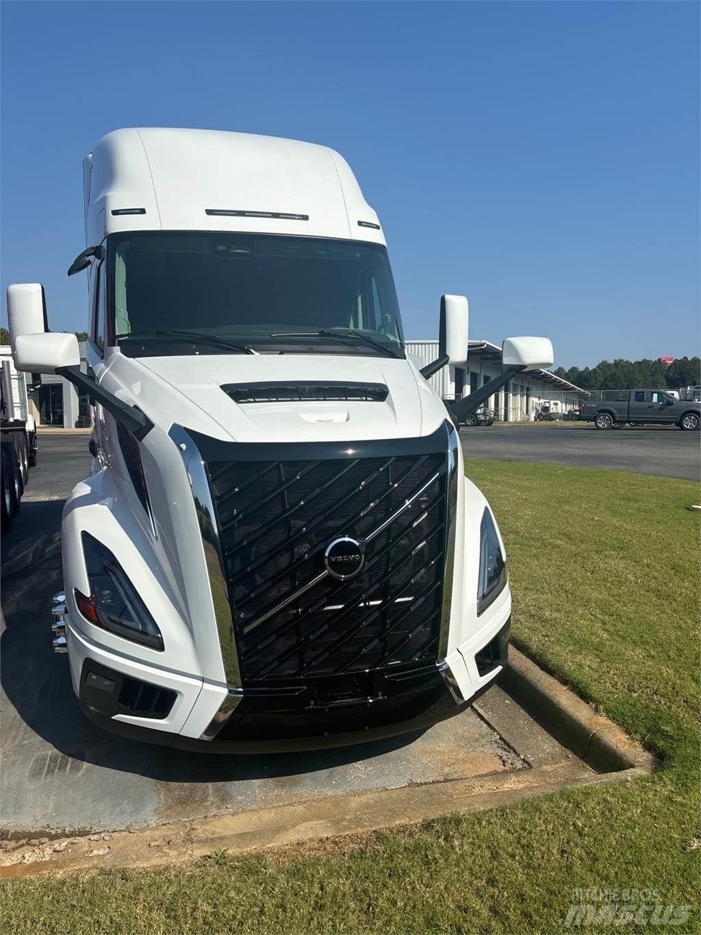 Volvo VNL64T860 Conventional Trucks / Tractor Trucks