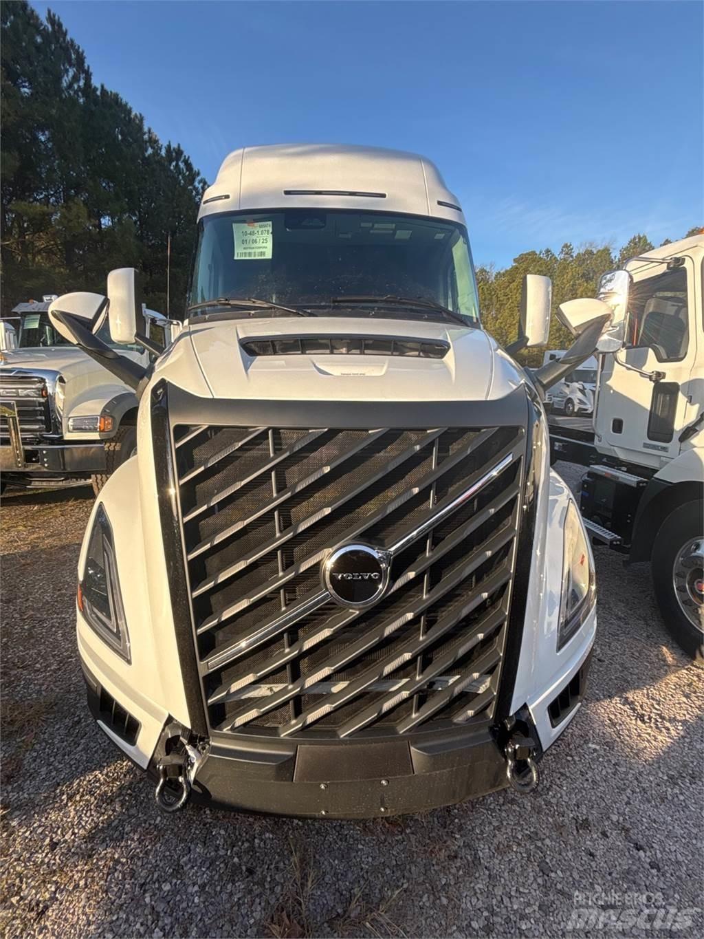 Volvo VNL64T860 Conventional Trucks / Tractor Trucks