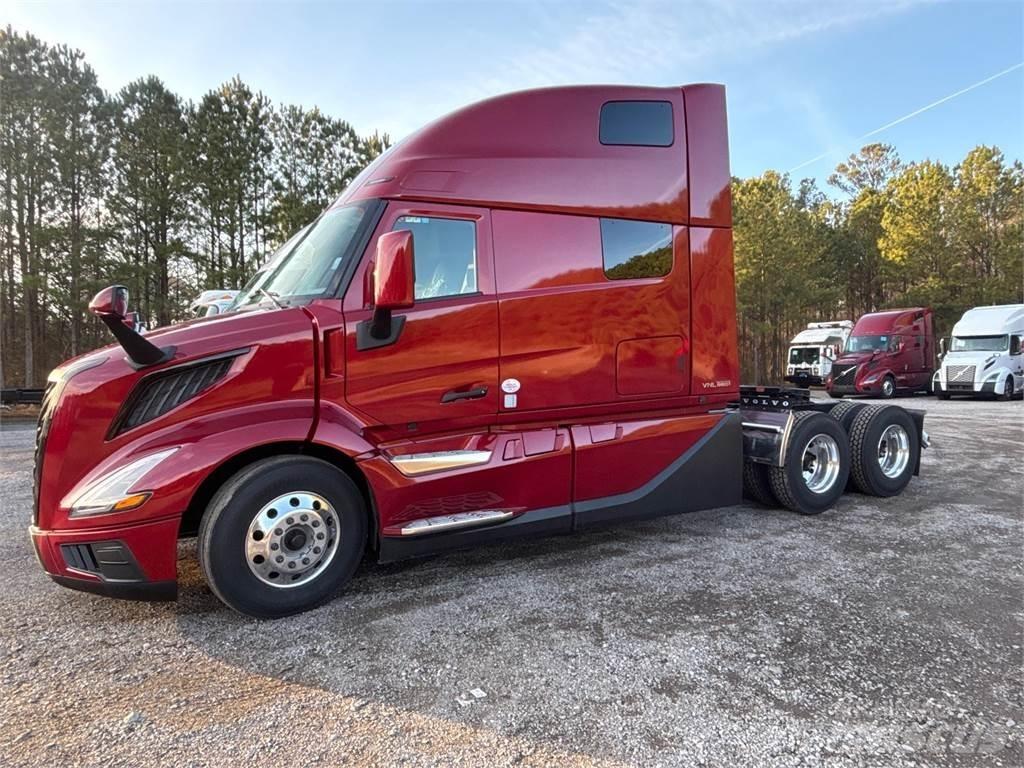 Volvo VNL64T860 Conventional Trucks / Tractor Trucks