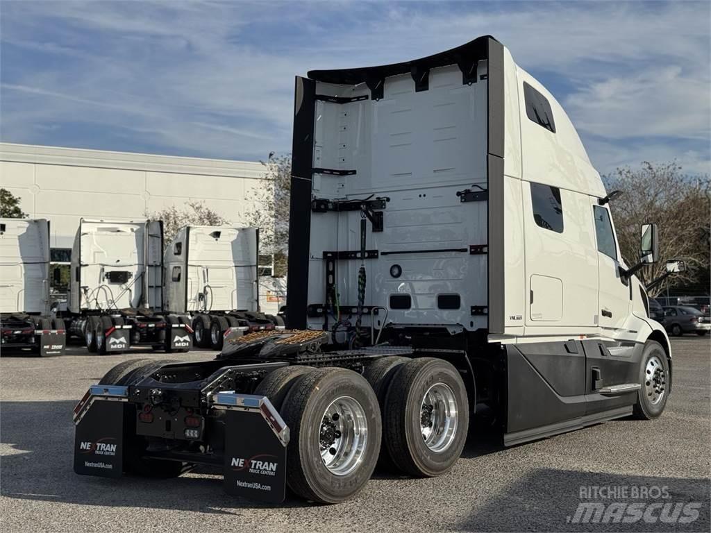 Volvo VNL64T860 Conventional Trucks / Tractor Trucks