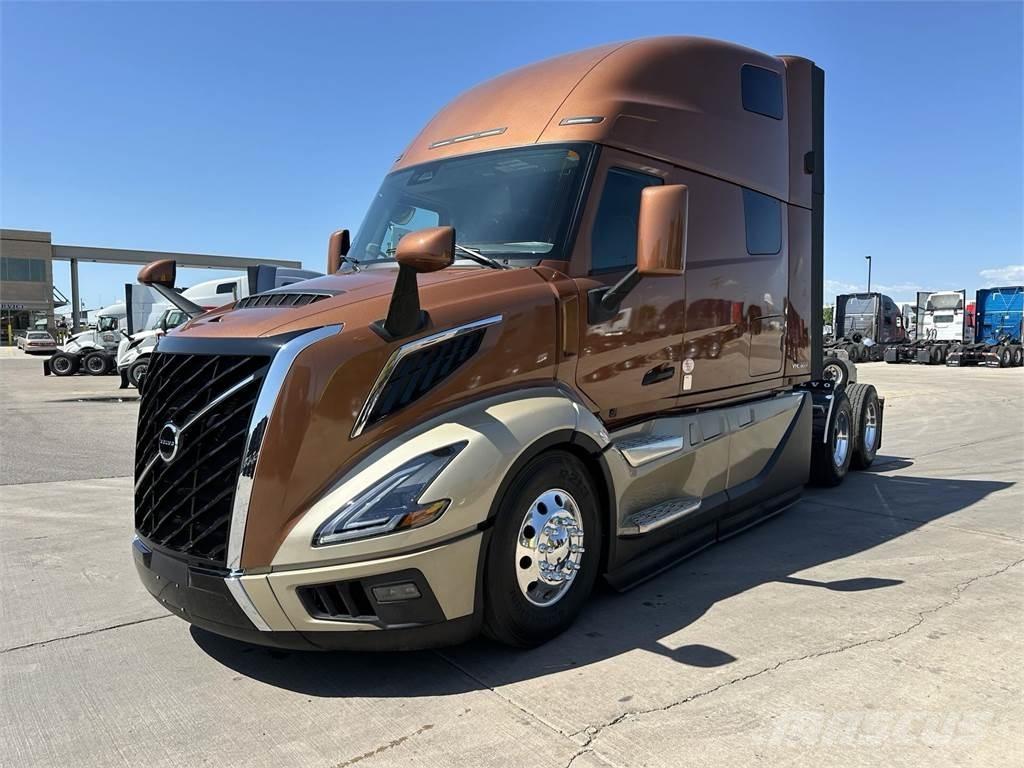 Volvo VNL64T860 Conventional Trucks / Tractor Trucks
