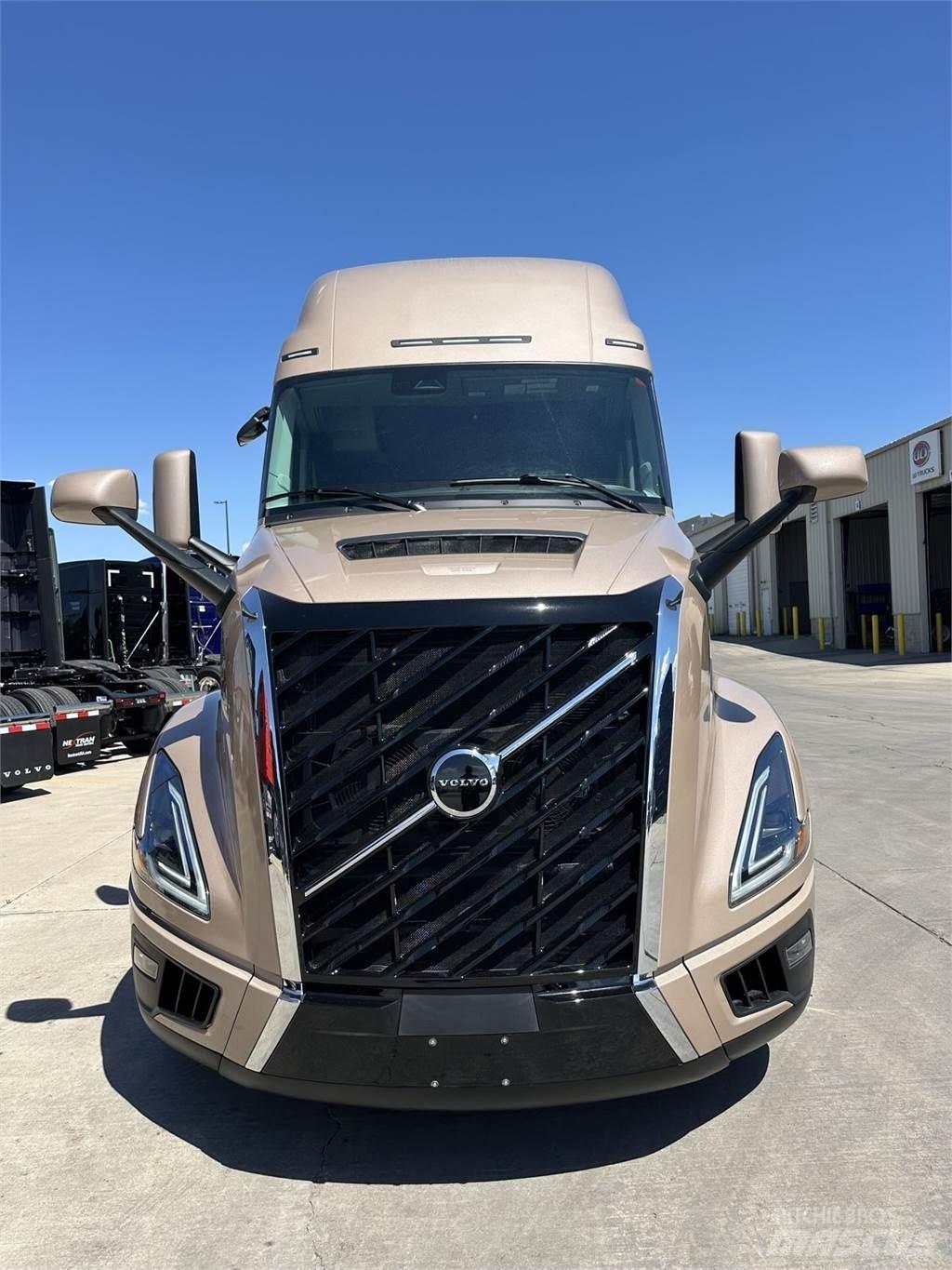 Volvo VNL64T860 Conventional Trucks / Tractor Trucks