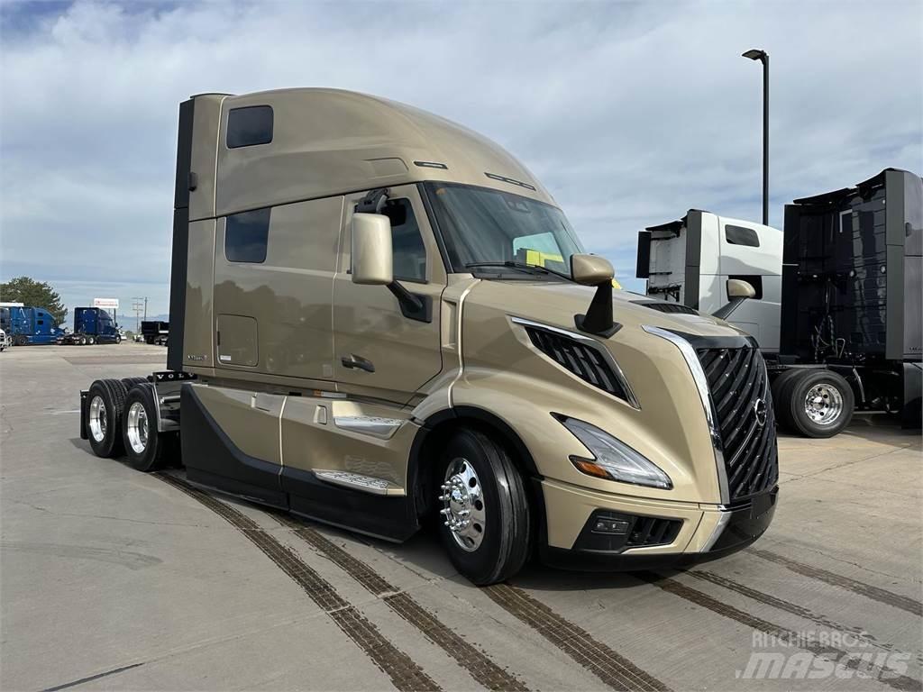 Volvo VNL64T860 Conventional Trucks / Tractor Trucks