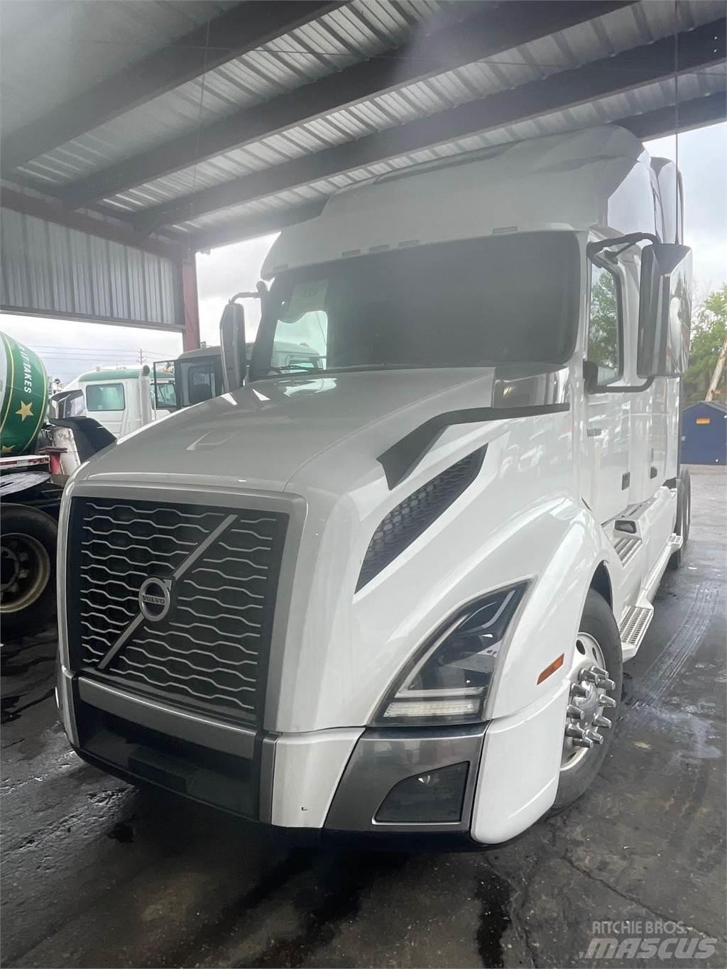 Volvo VNL64T860 Conventional Trucks / Tractor Trucks