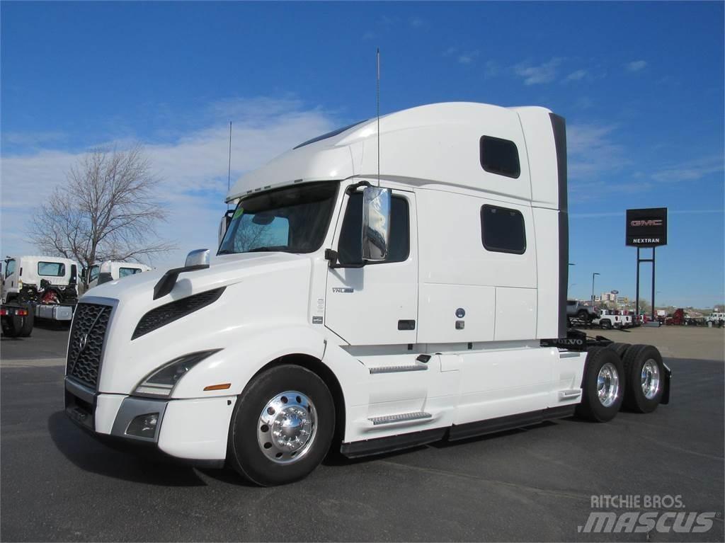 Volvo VNL64T860 Conventional Trucks / Tractor Trucks
