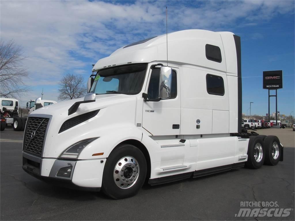 Volvo VNL64T860 Conventional Trucks / Tractor Trucks