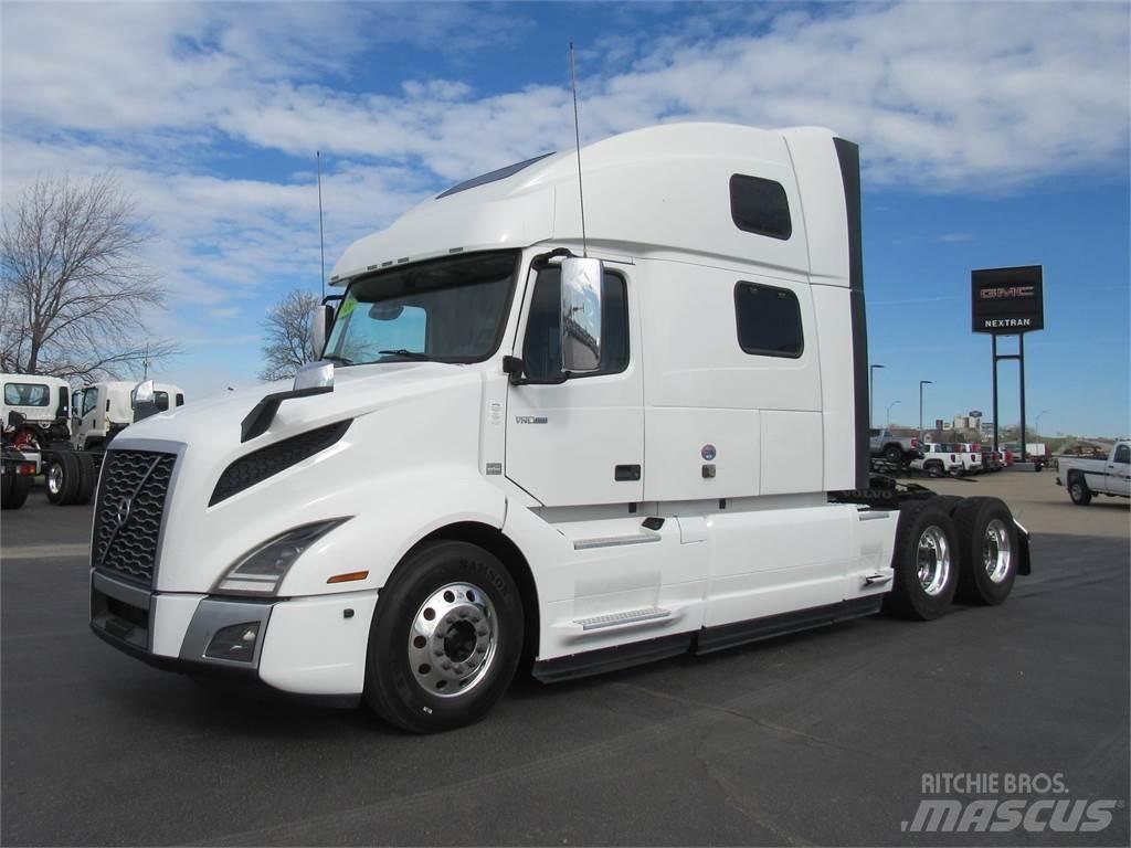 Volvo VNL64T860 Conventional Trucks / Tractor Trucks
