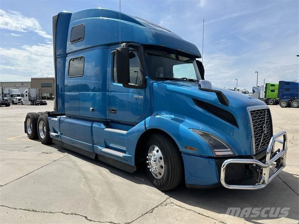 Volvo VNL64T860 Conventional Trucks / Tractor Trucks
