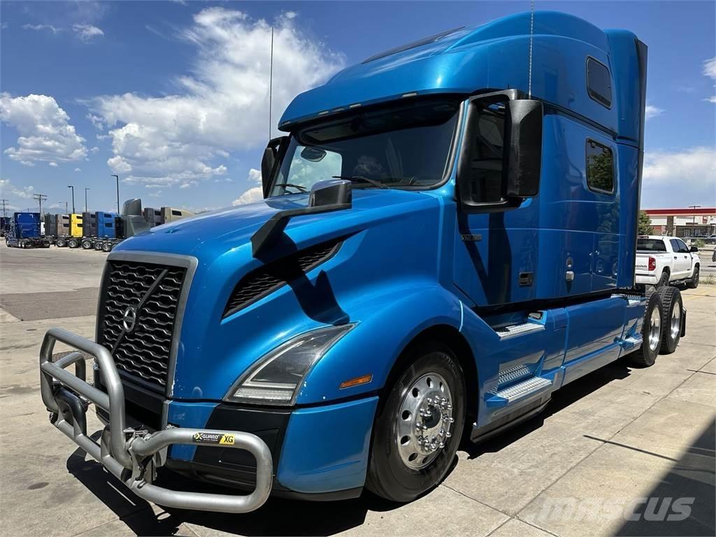 Volvo VNL64T860 Conventional Trucks / Tractor Trucks