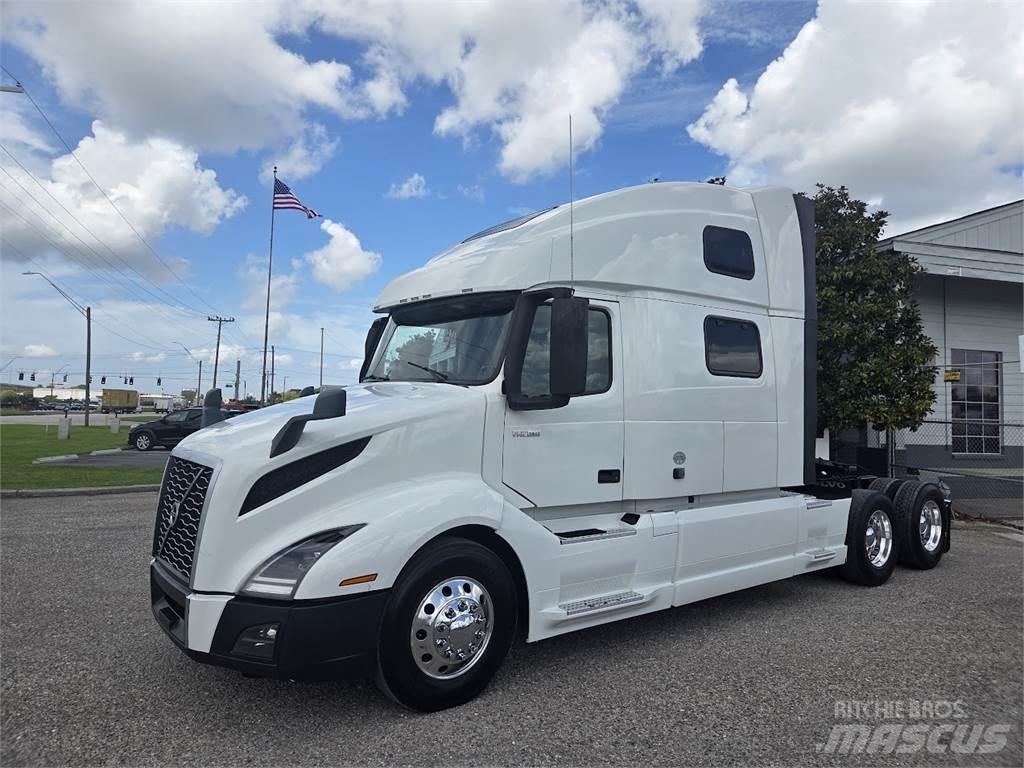 Volvo VNL64T860 Conventional Trucks / Tractor Trucks