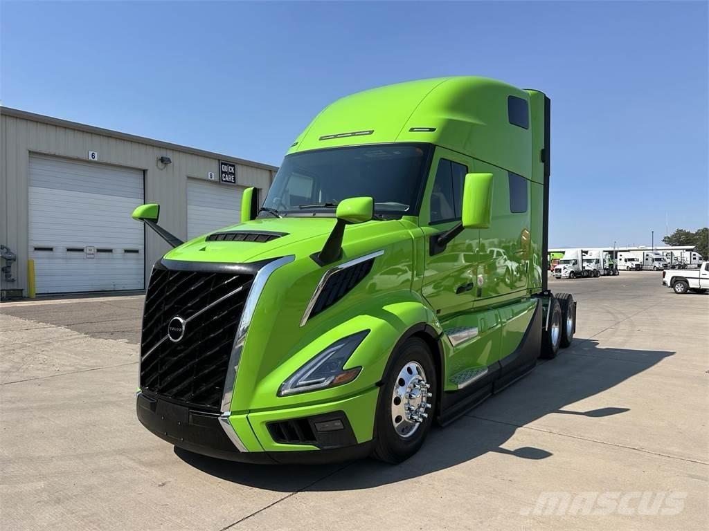 Volvo VNL64T860 Conventional Trucks / Tractor Trucks