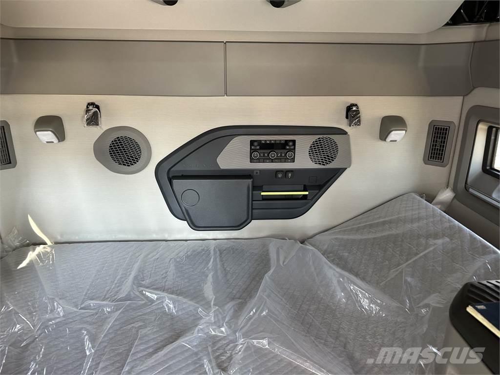 Volvo VNL64T860 Conventional Trucks / Tractor Trucks