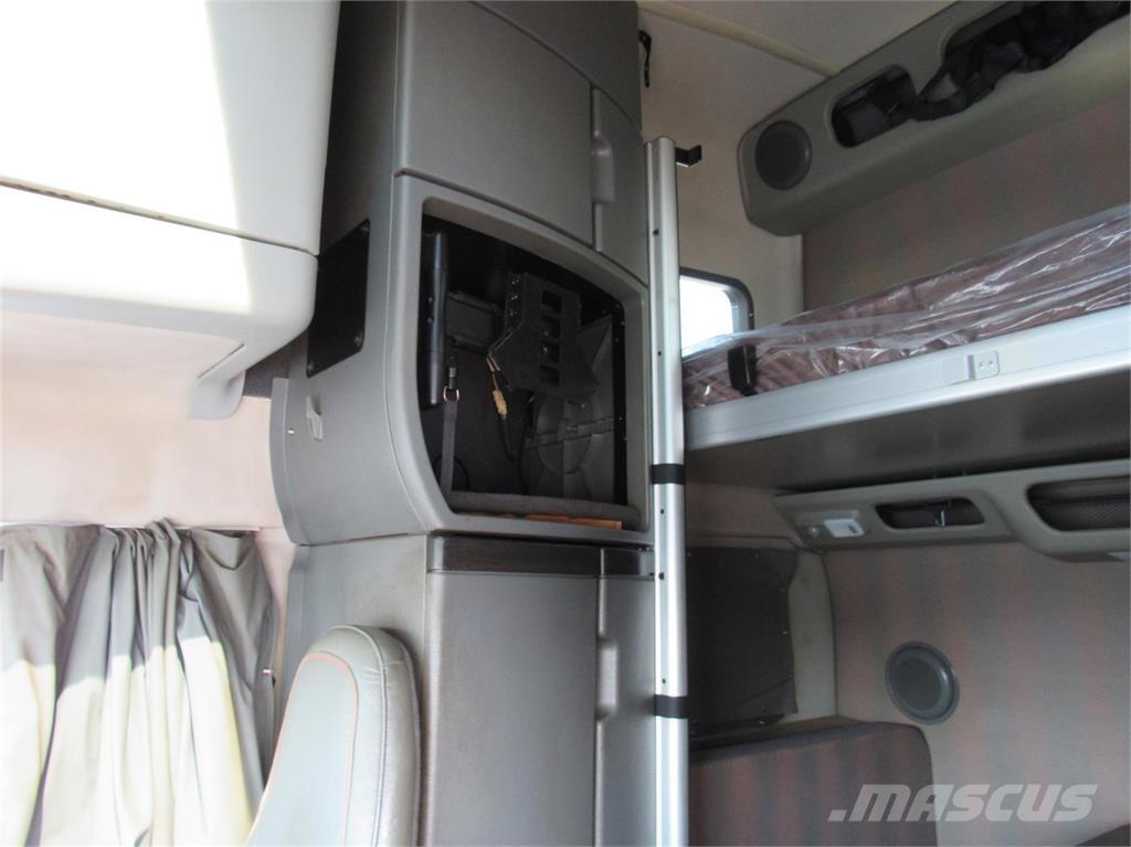 Volvo VNL64T860 Conventional Trucks / Tractor Trucks