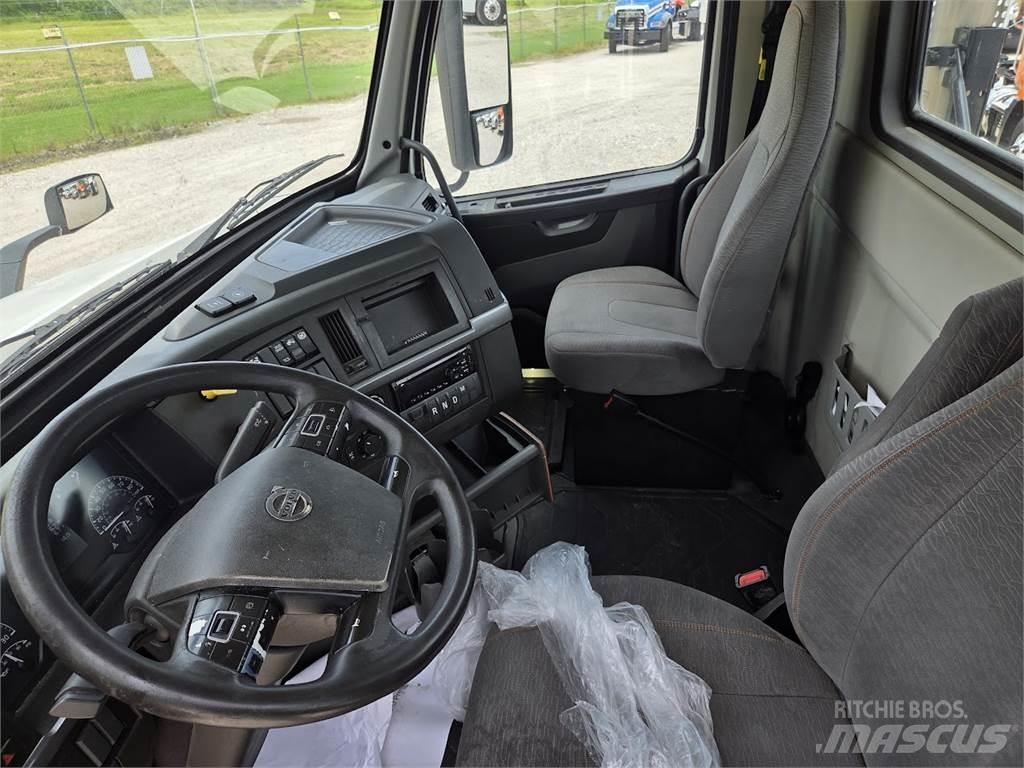 Volvo VNR64T300 Conventional Trucks / Tractor Trucks
