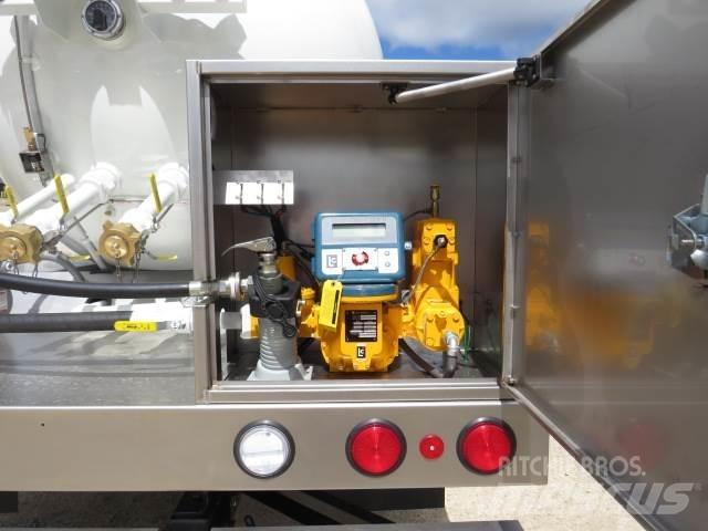 Western Star 47X Conventional Trucks / Tractor Trucks