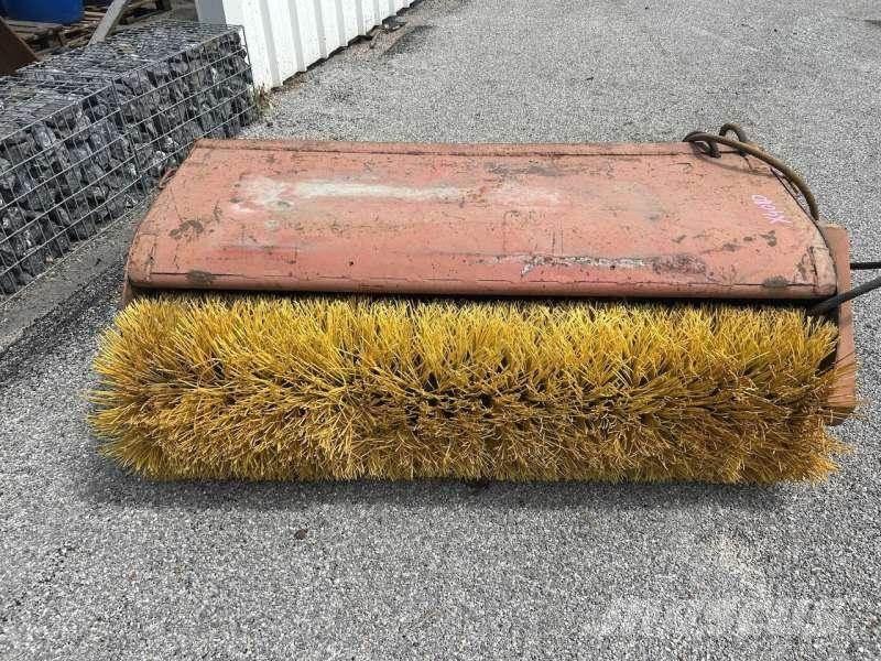  AUTRE 1700mm Sweeper trucks