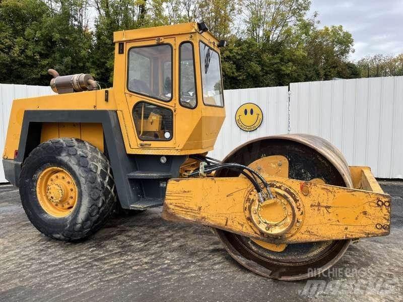 Bomag BW213D Soil Compactors