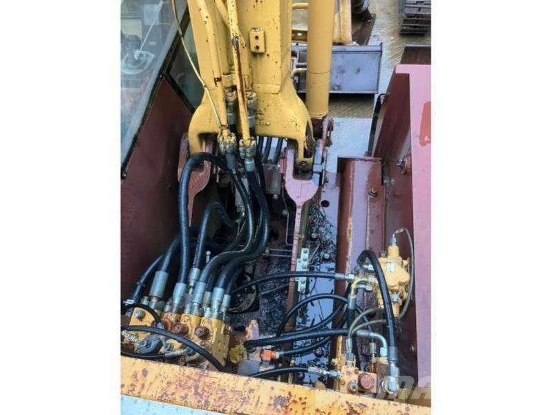 CASE 888CK Wheeled Excavators