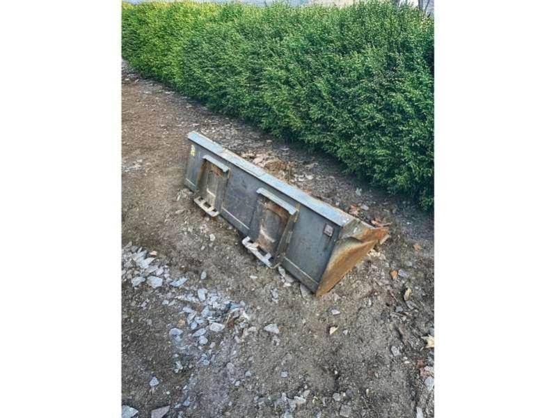 CASE SV300 Mini Loader