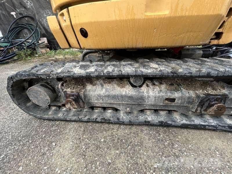 CAT 302.7DCR Mini Excavators <7t (Mini Diggers)