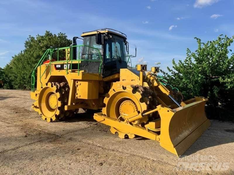 CAT 825H Landfill compactors
