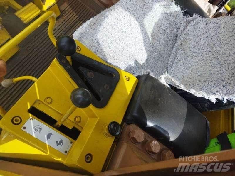 CAT 963 Crawler Loaders