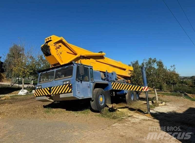 Condor 125/S Mobile and all terrain cranes