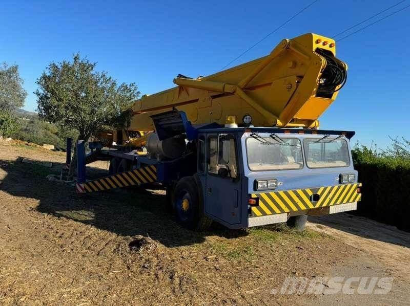 Condor 125/S Mobile and all terrain cranes