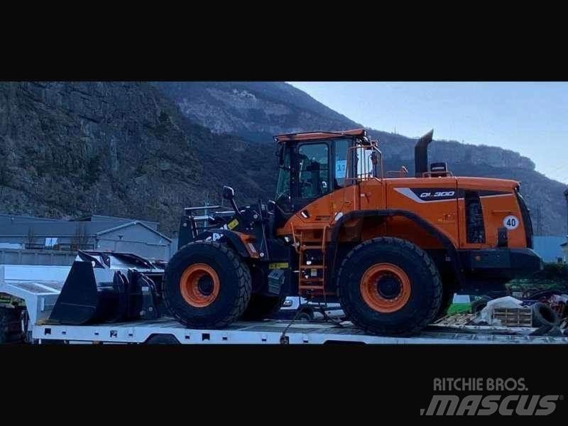 Doosan DL300 Wheel Loaders