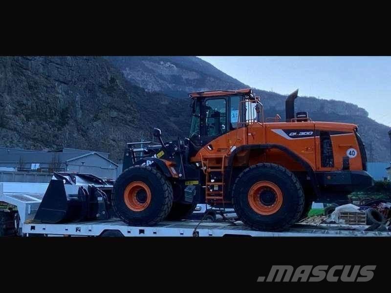 Doosan DL300 Wheel Loaders
