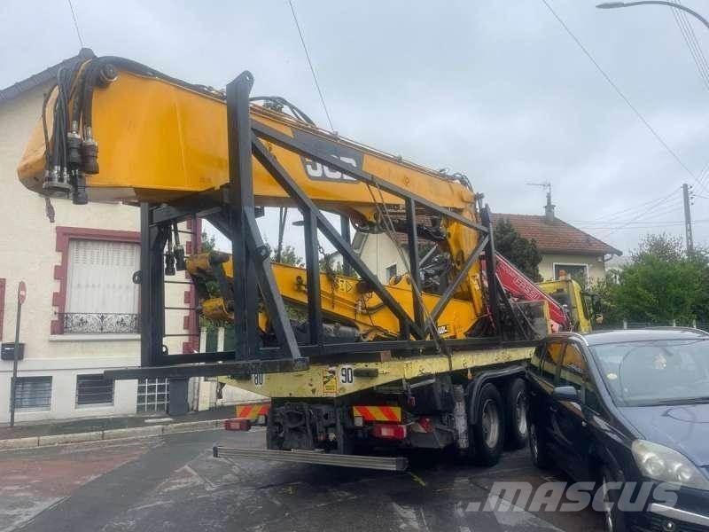JCB JS360 Demolition