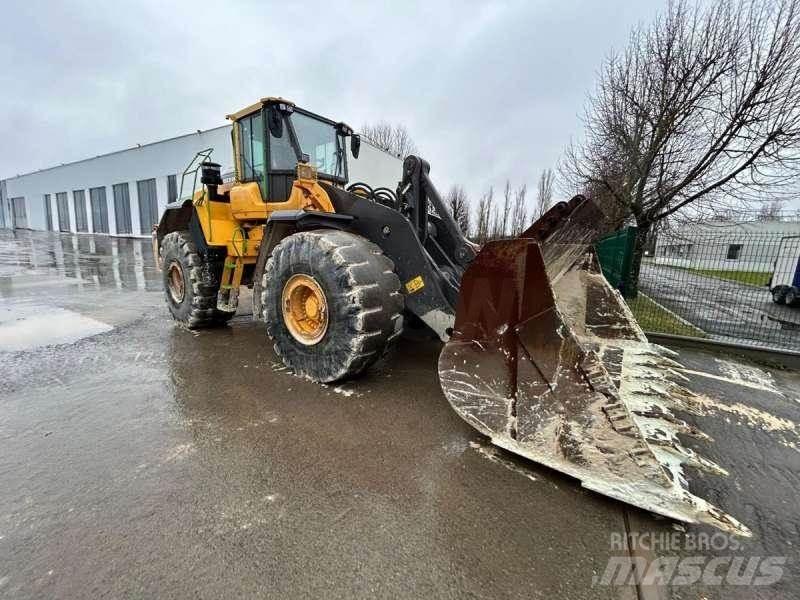 Volvo L220H Wheel Loaders