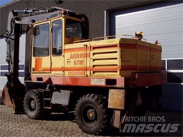 Åkerman H7MC Wheeled Excavators