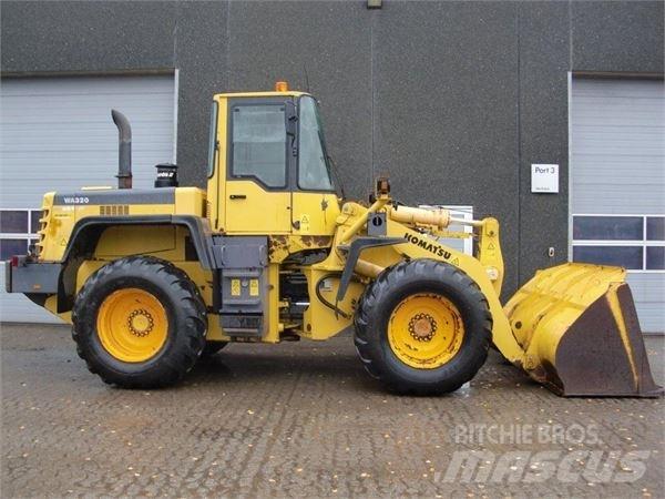 Komatsu WA320 Wheel Loaders