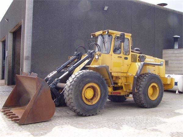 Volvo L120 Wheel Loaders