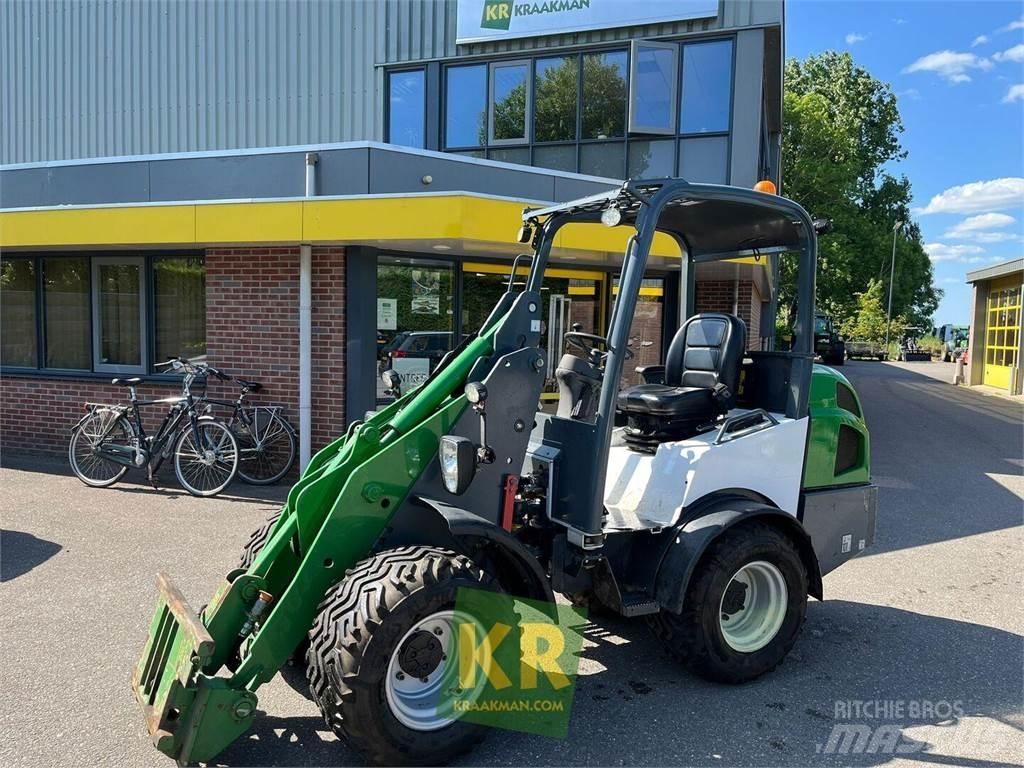 Gehl AL400 Farm Equipment - Others
