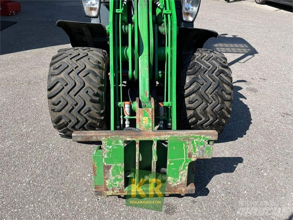 Gehl AL400 Farm Equipment - Others