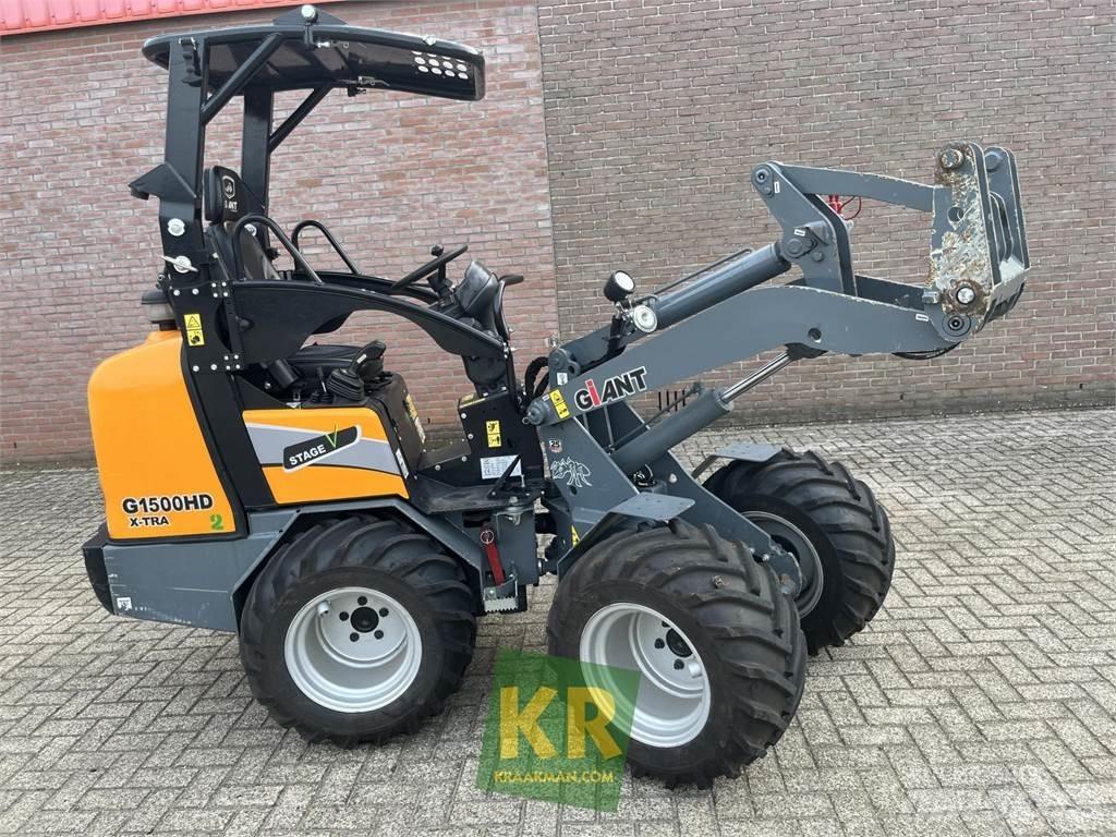 GiANT G1500 Front Loaders