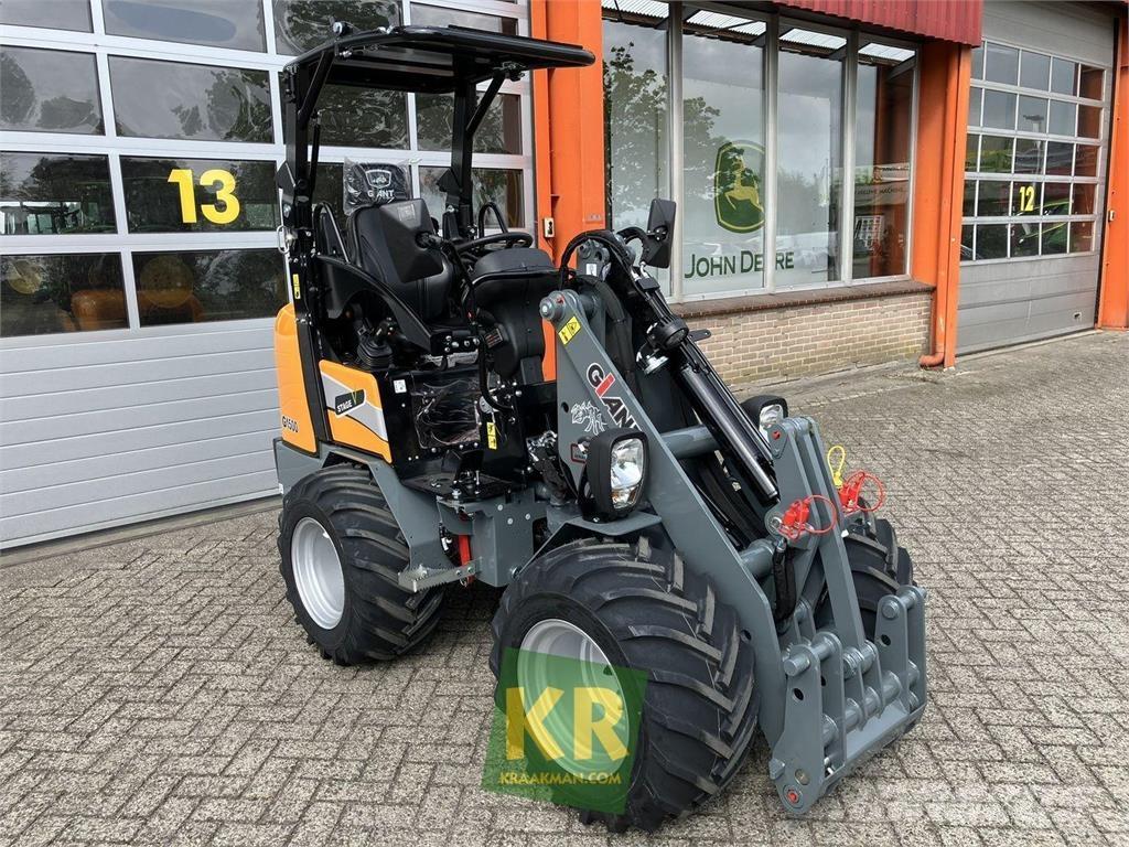 GiANT G1500 Front Loaders