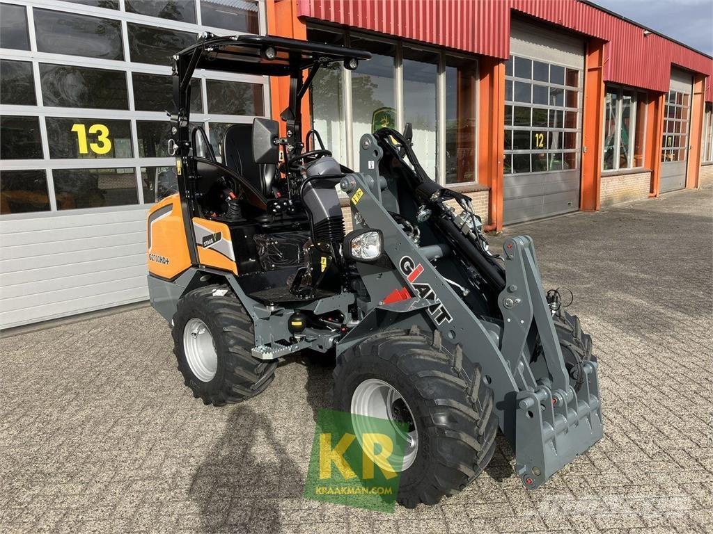 GiANT G2700 HD+ Front Loaders