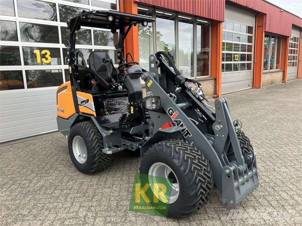 GiANT G2700 HD Front Loaders