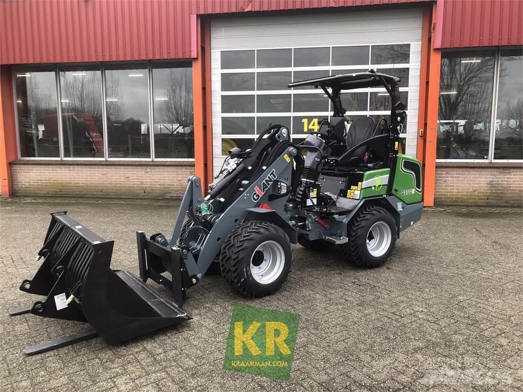 GiANT G2700E Front Loaders
