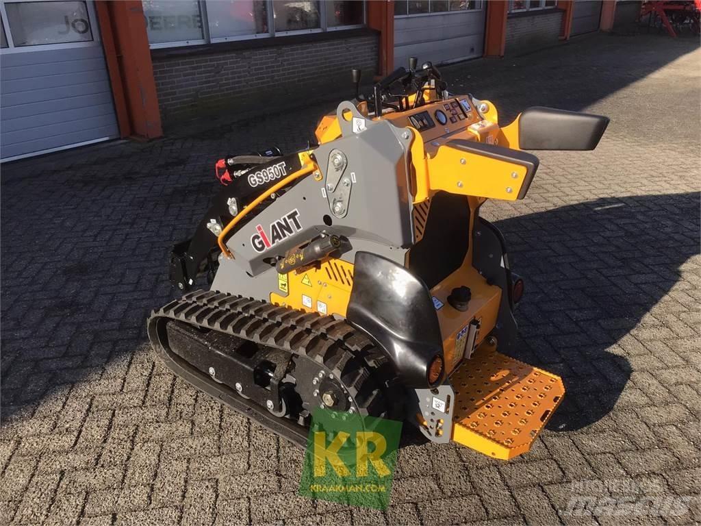 GiANT GS950T Front Loaders